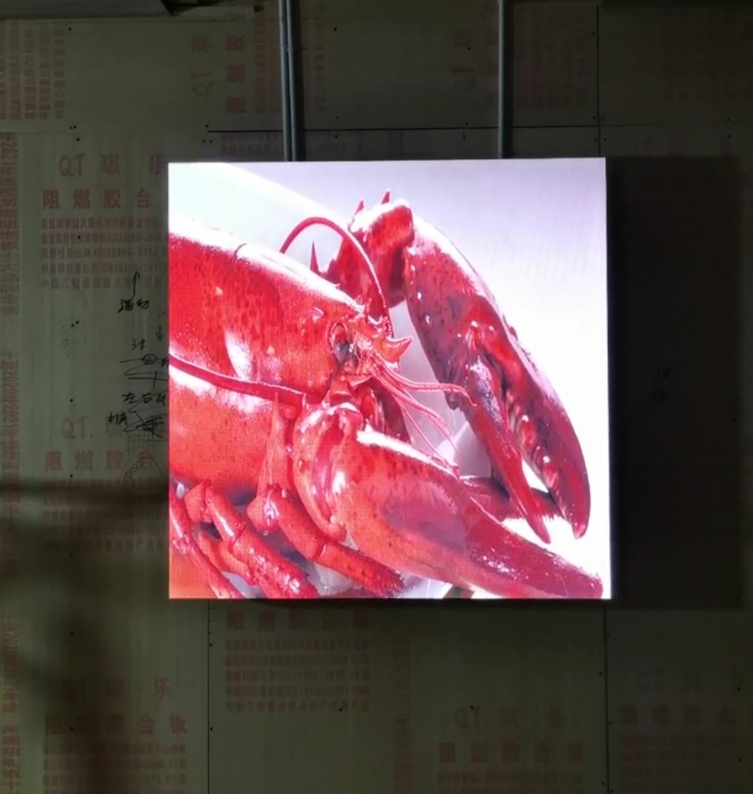 荊州沙市區(qū)荊州工業(yè)園室內(nèi)全彩P1.86  尺寸1.28x1.28m，像素點(diǎn)688x688