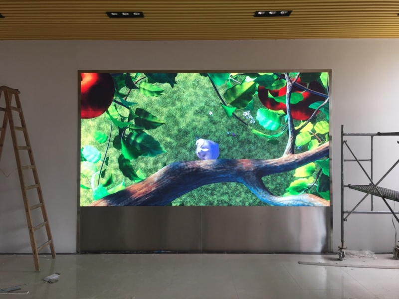 黃岡紅安縣城關(guān)鎮(zhèn)竹林社區(qū)居委會(huì)室內(nèi)P2.5  9.3個(gè)方